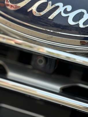 Ford Edge Titanium 2020 image 8