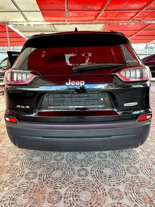 Jeep cherokee 2019 image 4