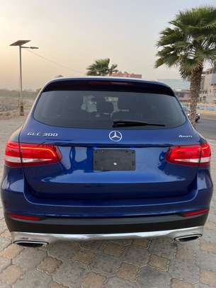 Mercédès glc300 image 2
