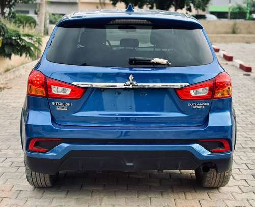 Mitsubishi RVR /outlander 2018 image 2