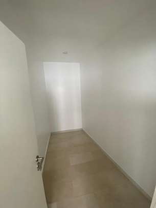 Appartement F4 à louer au Point E image 14