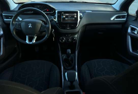 Peugeot 2008 image 4