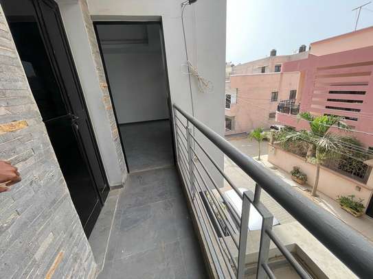 Appartement F4 à louer à Yoff Onomo image 3