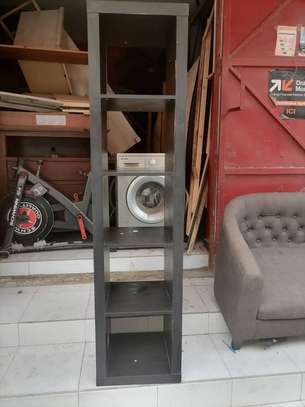 Meuble de rangement en bois image 1