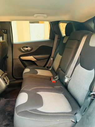 Jeep cherokee à louer image 3