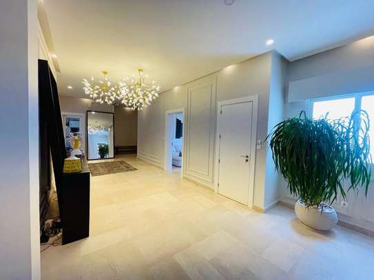 ALMADIES : MAJESTUEUX ET LUMINEUX APPARTEMENT À LOUER image 1