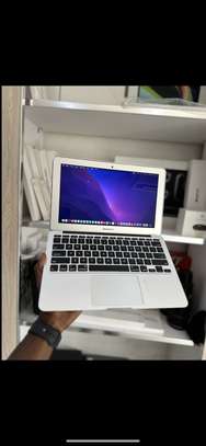 MacBook Air 2015 11 Pouces - I5 | 4GB RAM | 256 image 3
