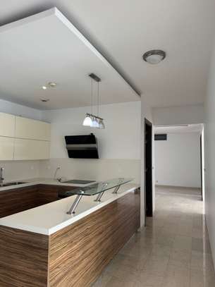 Appartement f4 avec vue/ mer à louer à mermoz corniche image 7