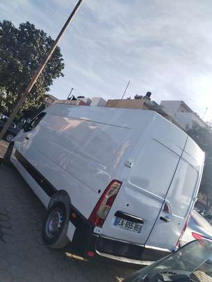 Renault master image 3