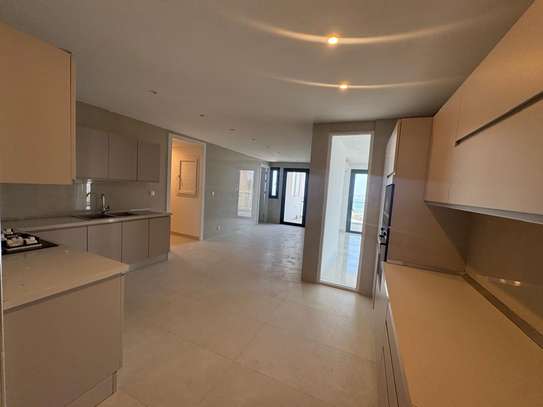 Plateau corniche appartement à louer 4 chambres image 2