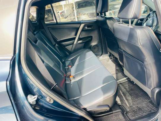 TOYOTA RAV 4 2018 image 7