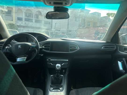 Peugeot 308 image 3