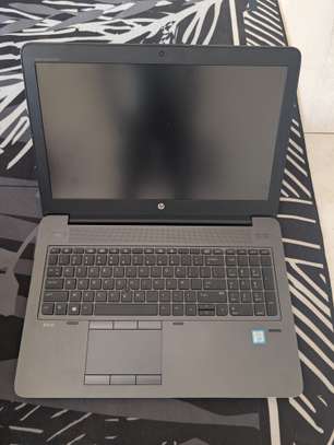 HP workstation xeon / 4gb NVIDIA / SSD 512gb image 3