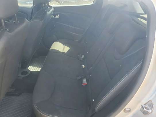 Renault clio image 6
