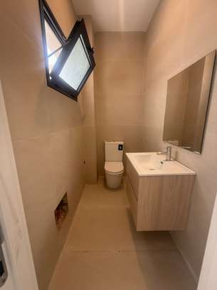 Appartement f4 neuf à louer au point e image 11