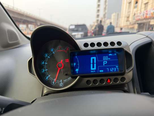 Chevrolet sonic image 7