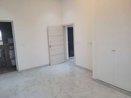 Trois chambres à louer par mois image 13