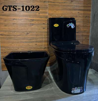 Chaise anglaise et lavabo complet image 6