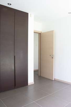 Appartement à louer - Fann Résidence Océan Drive image 7