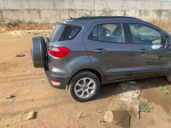 Ford Escort image 7
