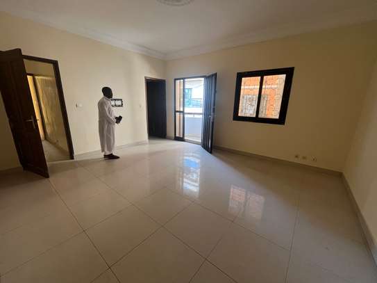 Appartement F5 à louer à sicap foire image 2