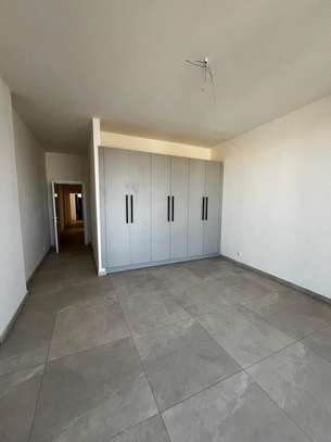 Appartement f4 à louer aux almadies image 5