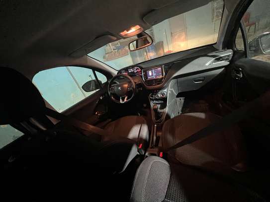 PEUGEOT 208 2017 DIESEL image 9