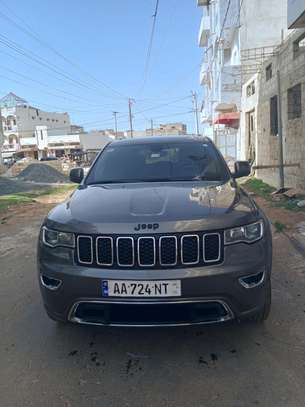 Jeep grand Cherokee image 10
