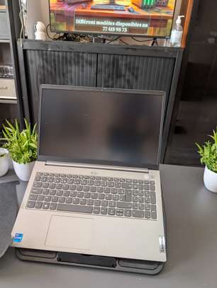 Lenovo i7 11th gen / NVIDIA /256gb / 16gb ram image 4
