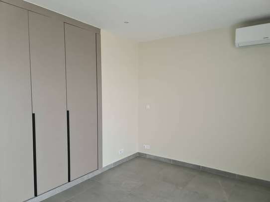 Appartement en duplex  à louer aux Almadies image 11