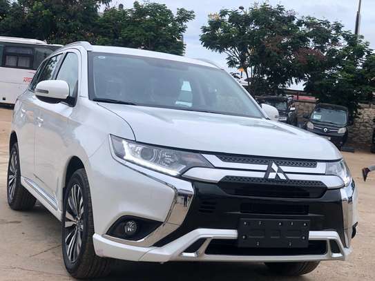 Mitsubishi Outlander 2022 image 9