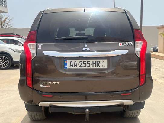 Mitsubishi pajero Diesel Full option image 5