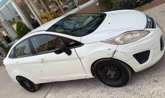 Ford Fiesta 2012 image 3