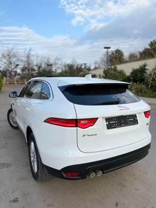 Jaguar F-Pace 2018 image 7