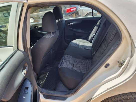 Toyota corrola image 8