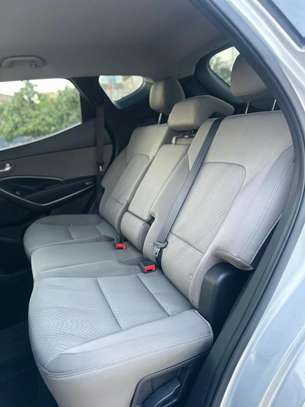 HYUNDAI SANTA FE 2017 image 9