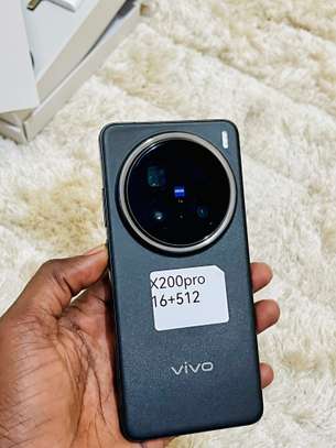 Vivo X200 Pro 512gb ram 32gb image 2