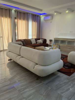 Ensemble canapés 3 places beige et marron design moderne image 3