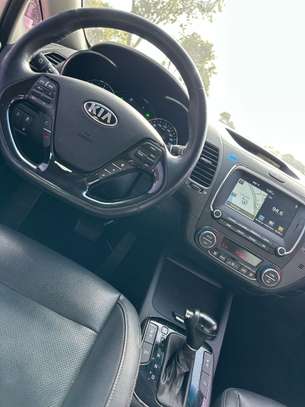 KIA K3 image 5