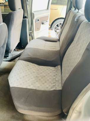 Nissan pickup image 10