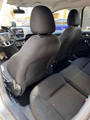 Peugeot 208 Xs lime 2016 image 2
