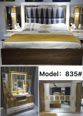 Chambre à coucher  de lux avec 6 ou 8 battants image 6