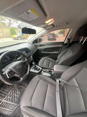 HYUNDAI ELANTRA 2017 image 10