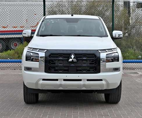Mitsubishi L 200 double cabinet 2026 image 1