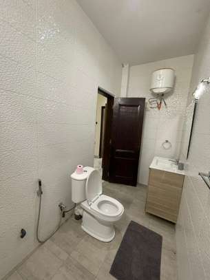 APPARTEMENT MEUBLE F3 A LOUER POINT E image 14