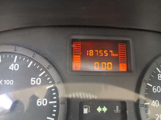URGENT - Dacia Logan MCV Break (2012) Diesel image 2