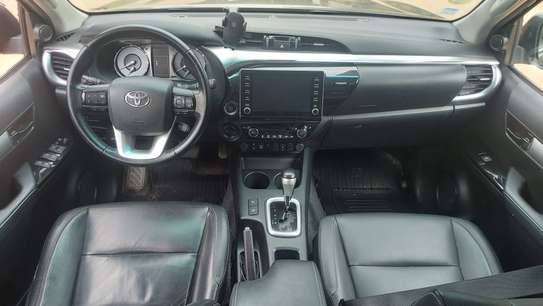 TOYOTA HILUX 2021 image 5