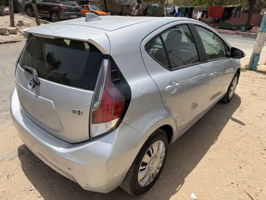 Toyota Prius hybride 2017 image 6