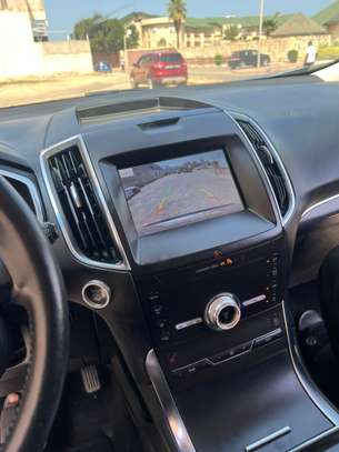 Ford Edge Titanium 2020 v4 image 11