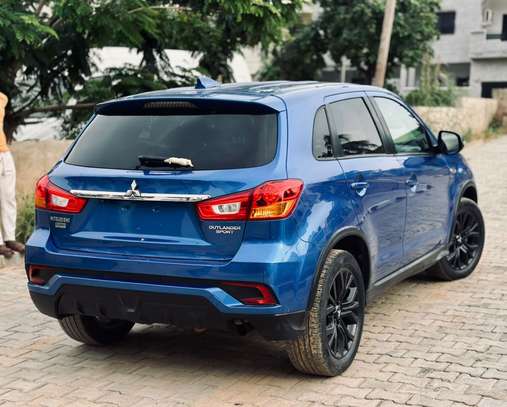 Mitsubishi RVR /outlander 2018 image 6